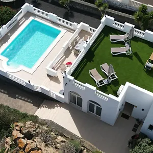 stunning-detached-villa-with-unspoiled-views-all-you.puertodelcarmen-hotels.org/