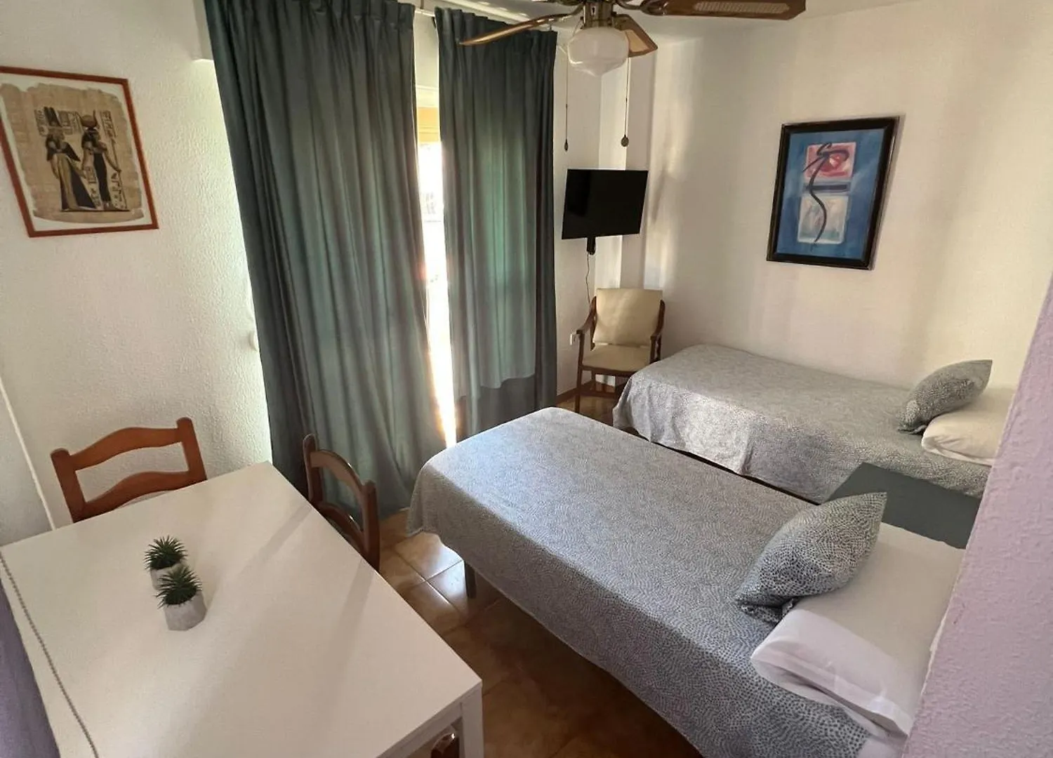 Apartamentos Cozyinns Torremolinos 0*,